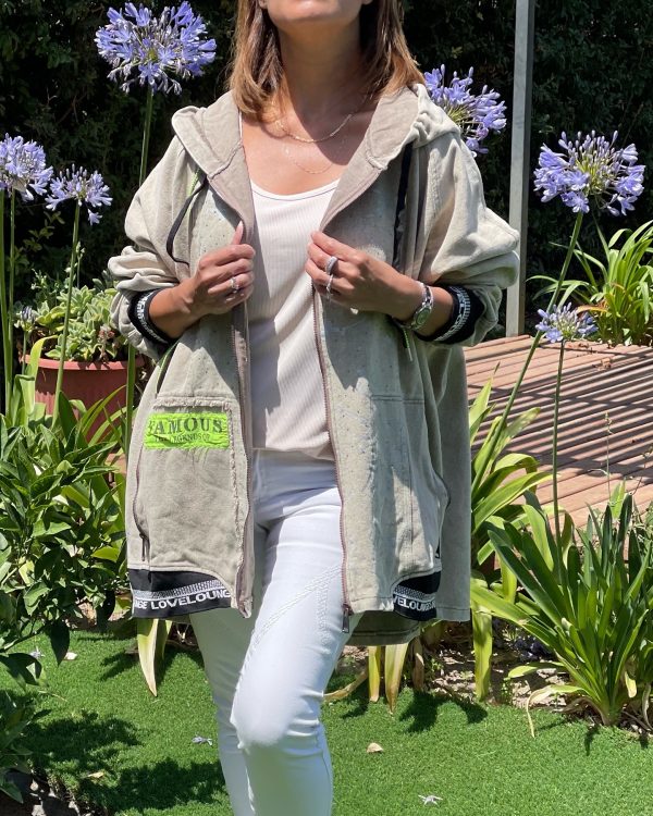Casaca brillos oversize beige